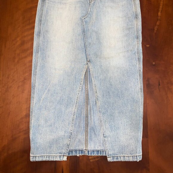 Madewell Light Wash Denim Midi Skirt with Front Slit - Picture 2 of 10